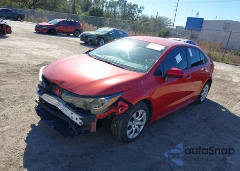 2021 Toyota Corolla Le z USA, uszkodzony, nr VIN 5YFEPMAE9MP194591